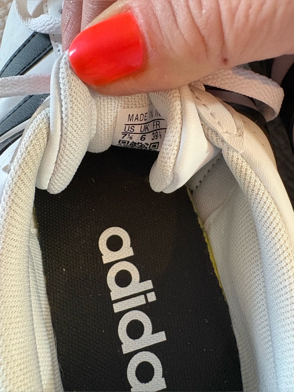 Women’s White adidas size 7.5 - Picture 5 of 5